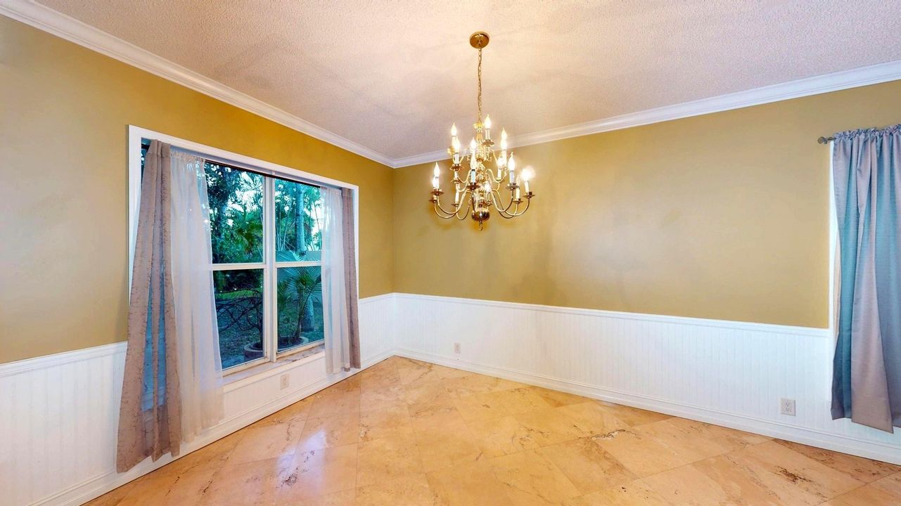 For Rent: $3,500 (4 beds, 2 baths, 2240 Square Feet)