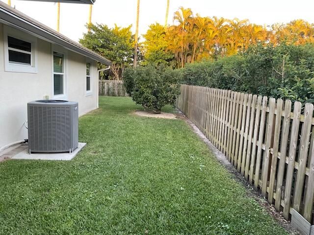 出租: $12,000 (4 贝兹, 3 浴室, 2779 平方英尺)