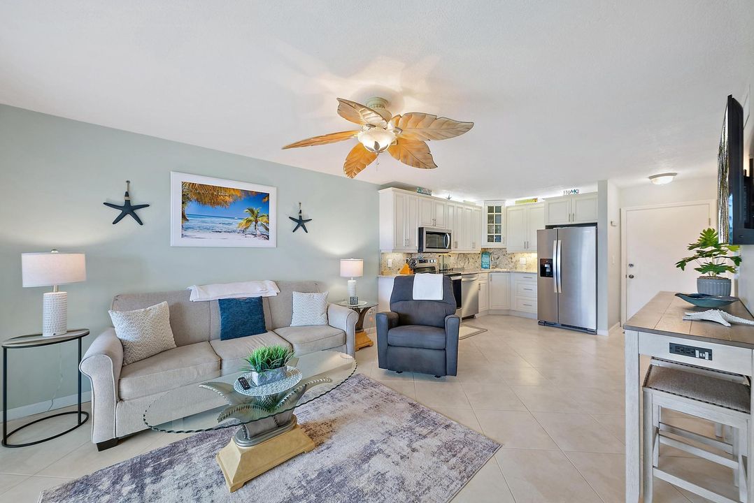 На продажу: $260,000 (1 спален, 1 ванн, 689 Квадратных фут)