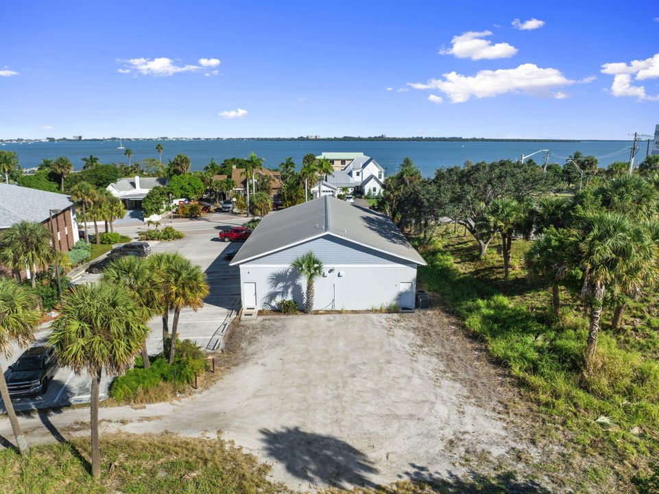 For Sale: $950,000 (0 beds, 0 baths, 3488 Square Feet)