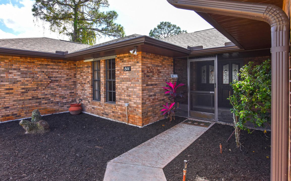 На продажу: $519,900 (4 спален, 3 ванн, 2200 Квадратных фут)