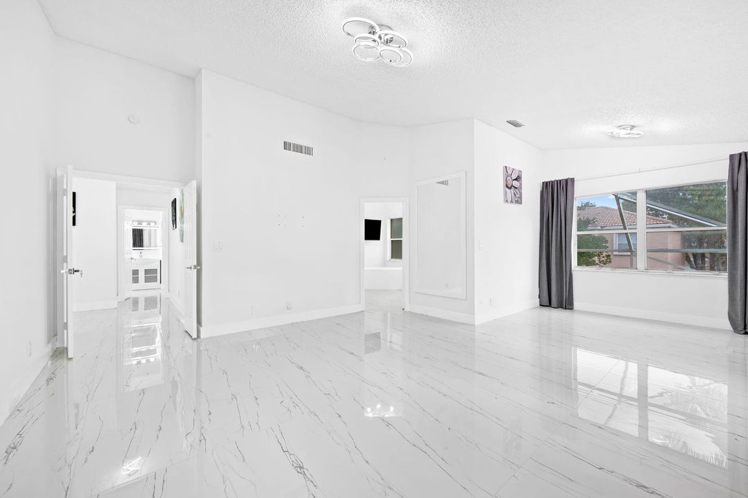 En Venta: $725,000 (4 camas, 2 baños, 2919 Pies cuadrados)