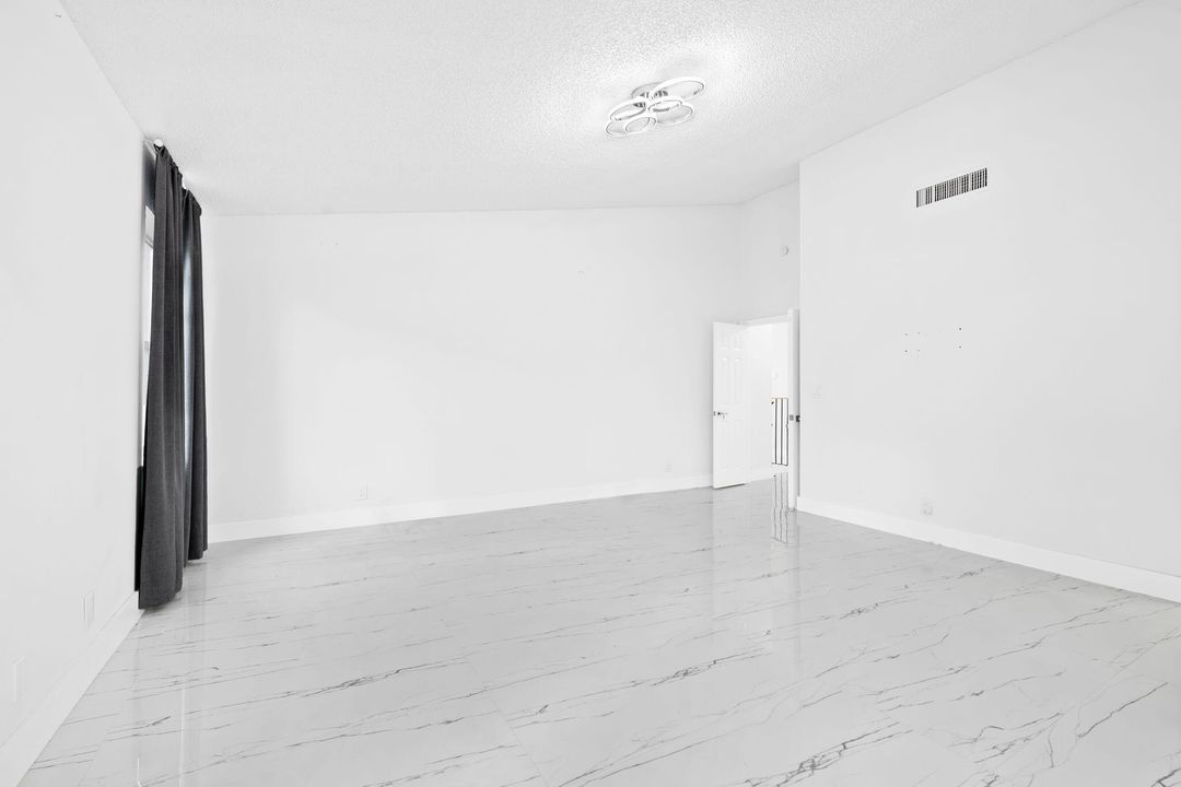 En Venta: $725,000 (4 camas, 2 baños, 2919 Pies cuadrados)