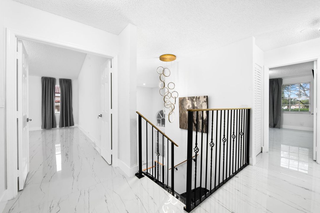 En Venta: $725,000 (4 camas, 2 baños, 2919 Pies cuadrados)