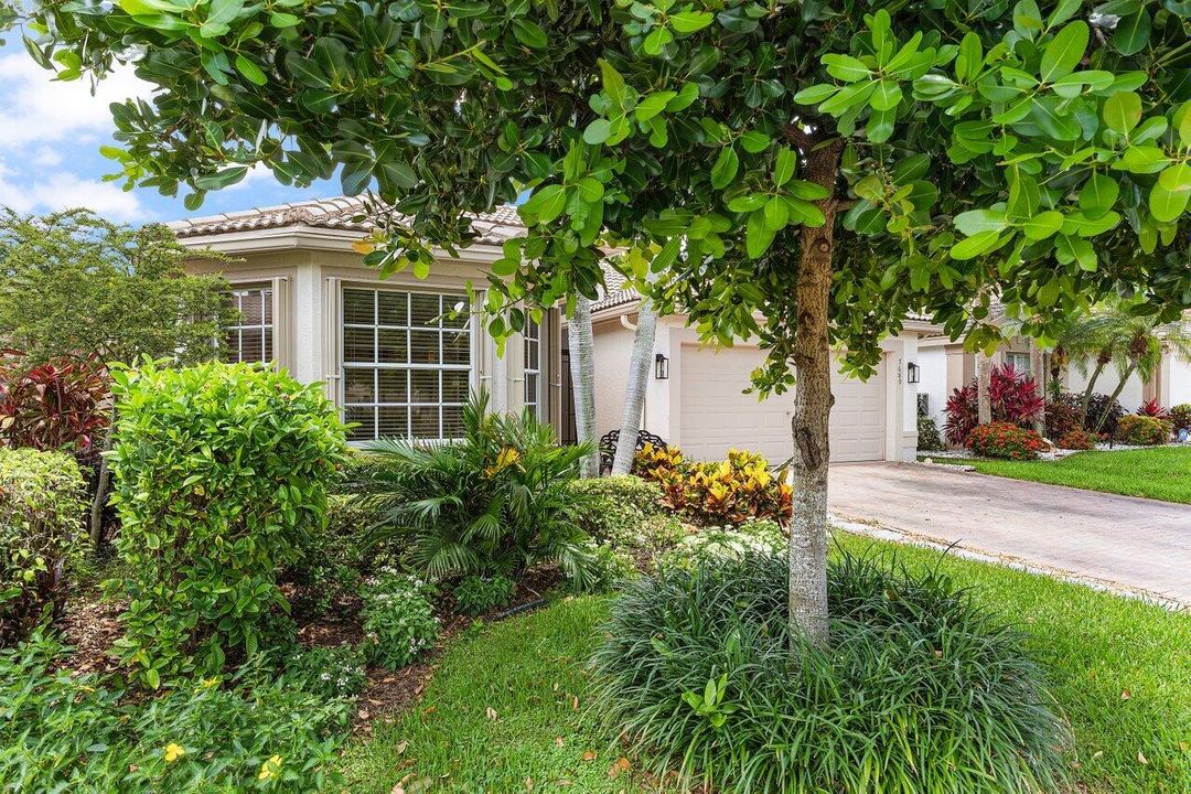 For Sale: $529,000 (3 beds, 2 baths, 1858 Square Feet)