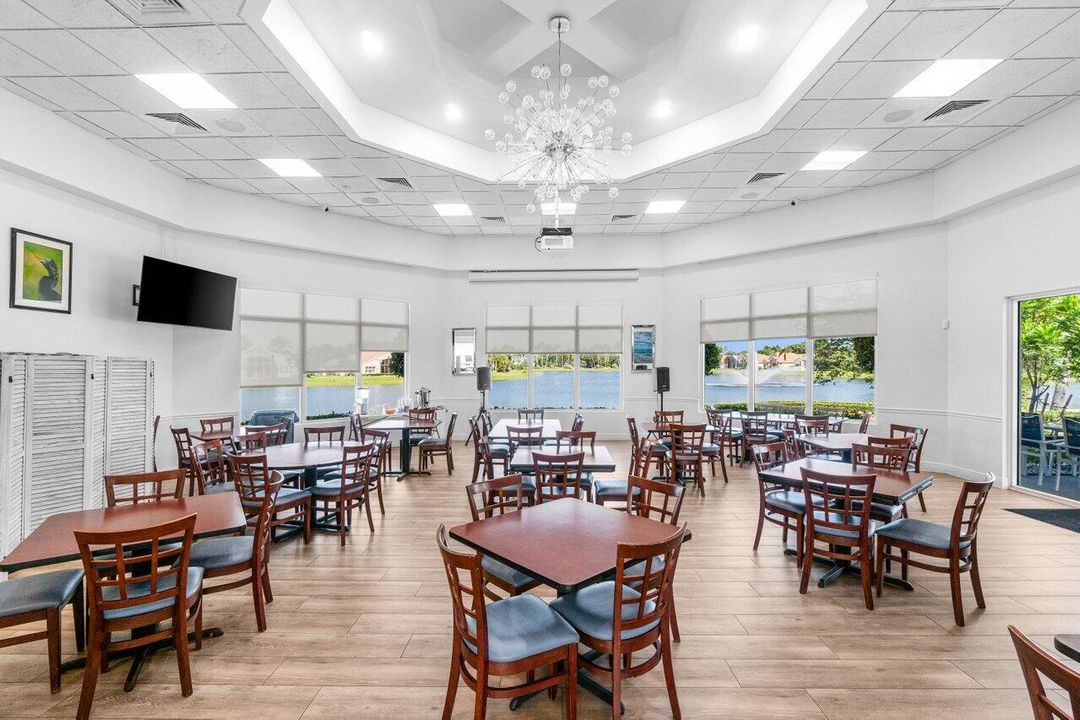 For Sale: $529,000 (3 beds, 2 baths, 1858 Square Feet)