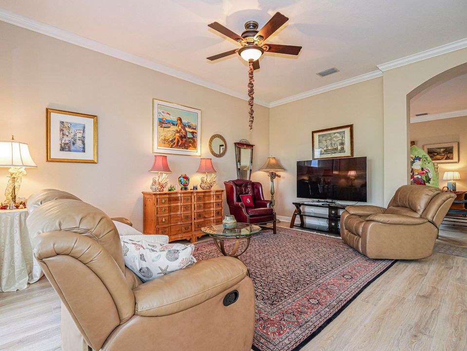 For Sale: $485,000 (3 beds, 2 baths, 2141 Square Feet)