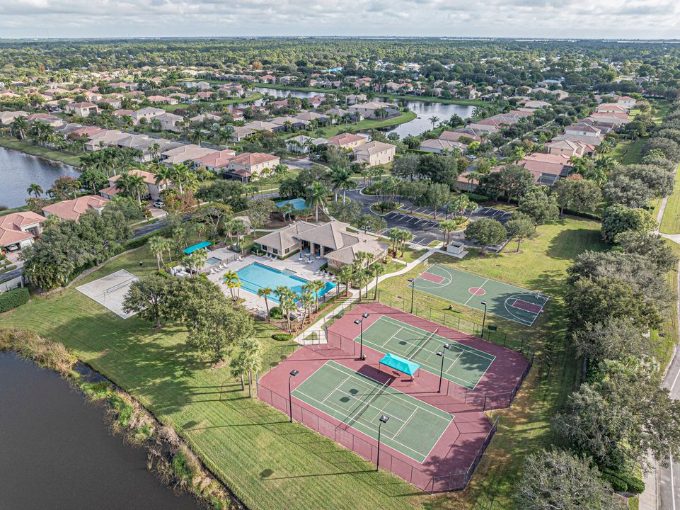 For Sale: $485,000 (3 beds, 2 baths, 2141 Square Feet)