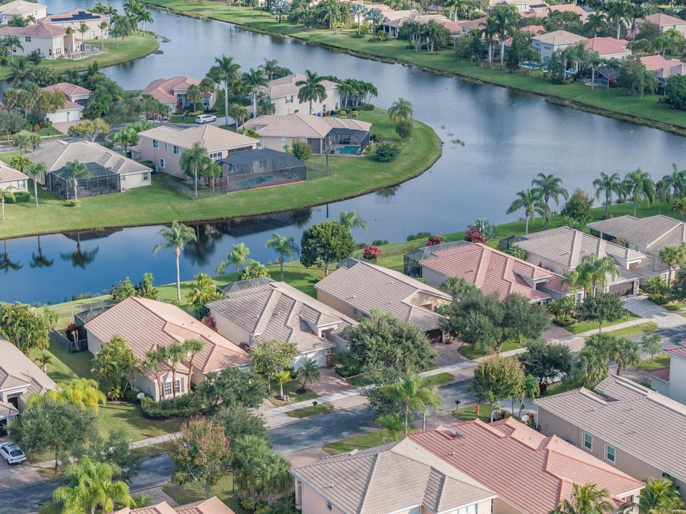 For Sale: $485,000 (3 beds, 2 baths, 2141 Square Feet)