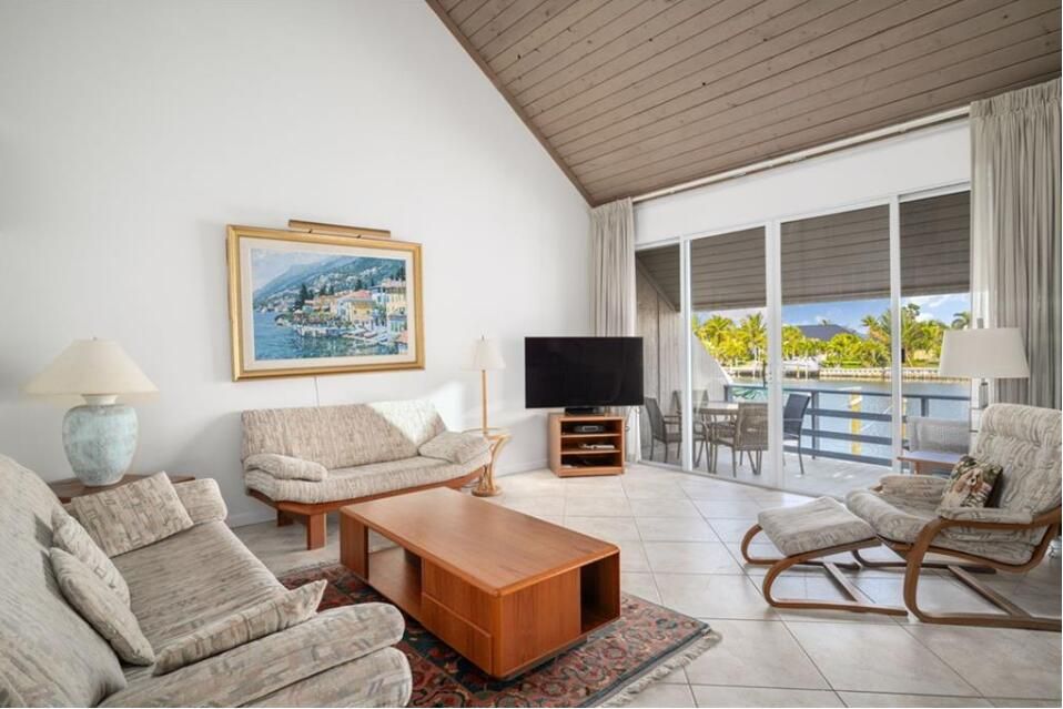 待售: $630,000 (2 贝兹, 2 浴室, 1654 平方英尺)