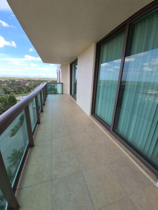 For Rent: $5,500 (2 beds, 2 baths, 1831 Square Feet)