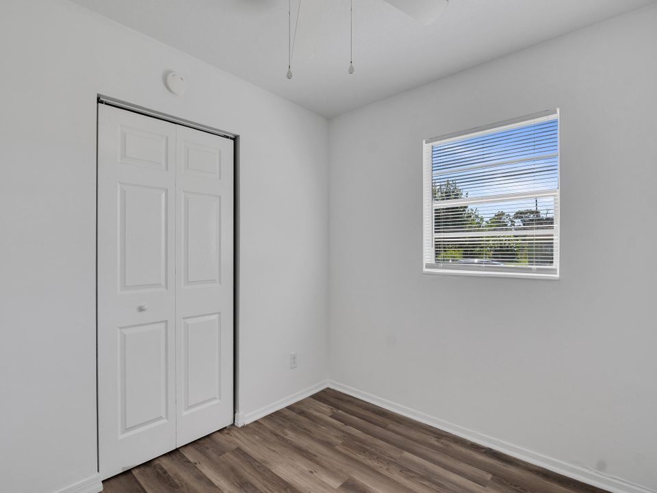 For Sale: $239,900 (3 beds, 1 baths, 1056 Square Feet)