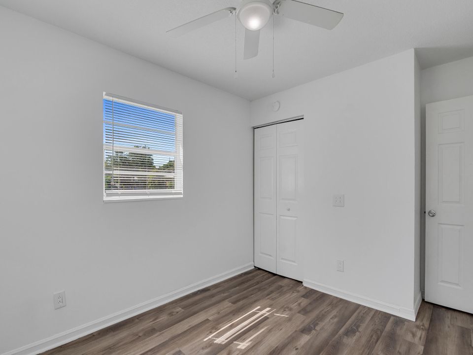 For Sale: $239,900 (3 beds, 1 baths, 1056 Square Feet)