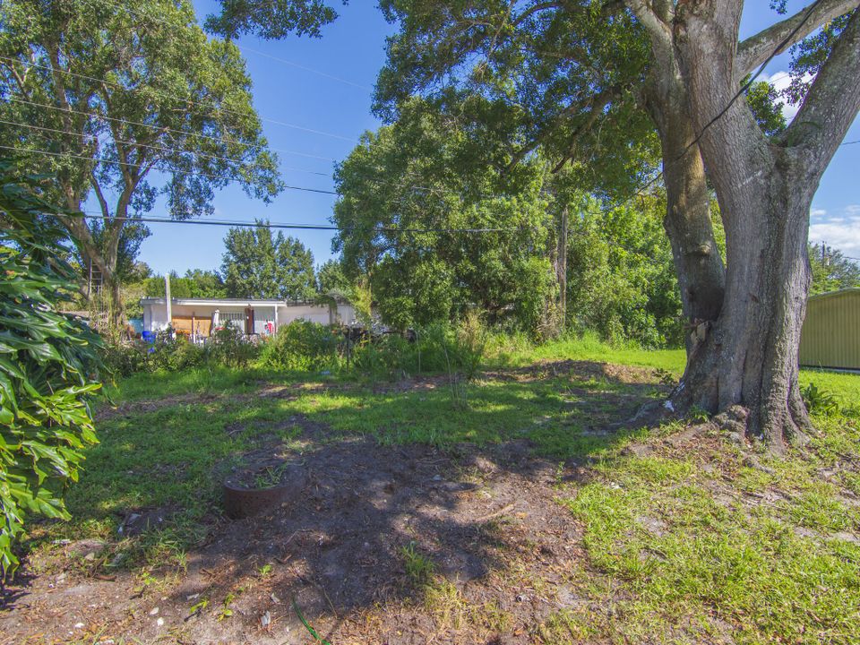 For Sale: $239,900 (3 beds, 1 baths, 1056 Square Feet)