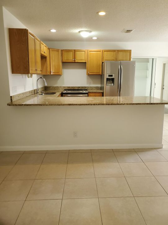 For Rent: $2,600 (3 beds, 2 baths, 1205 Square Feet)
