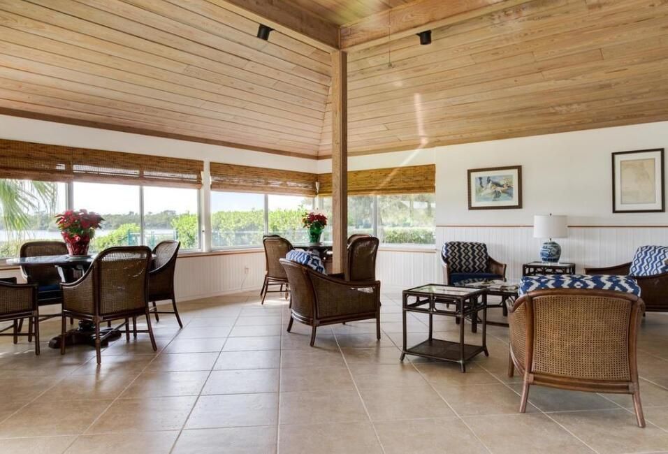 待售: $630,000 (2 贝兹, 2 浴室, 1654 平方英尺)