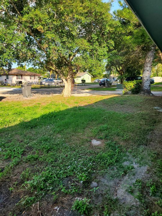 For Rent: $2,600 (3 beds, 2 baths, 1205 Square Feet)