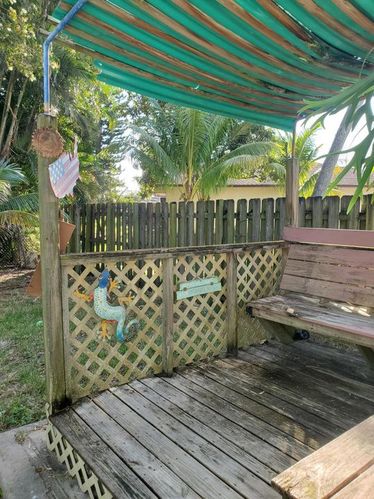 For Rent: $2,600 (3 beds, 2 baths, 1205 Square Feet)