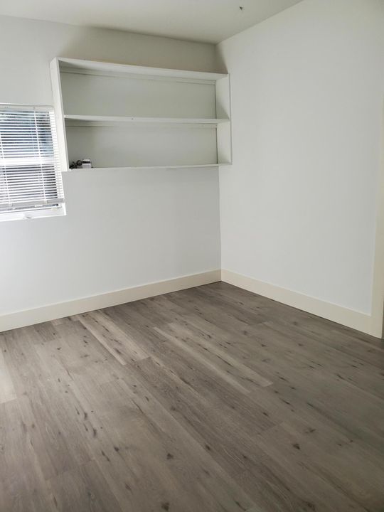 For Rent: $2,600 (3 beds, 2 baths, 1205 Square Feet)