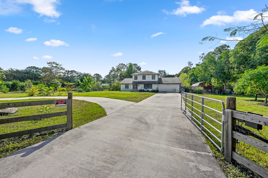 For Sale: $725,000 (4 beds, 3 baths, 2315 Square Feet)