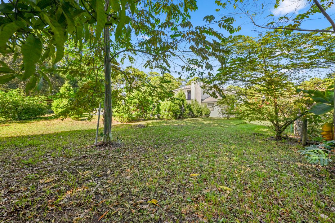 For Sale: $725,000 (4 beds, 3 baths, 2315 Square Feet)