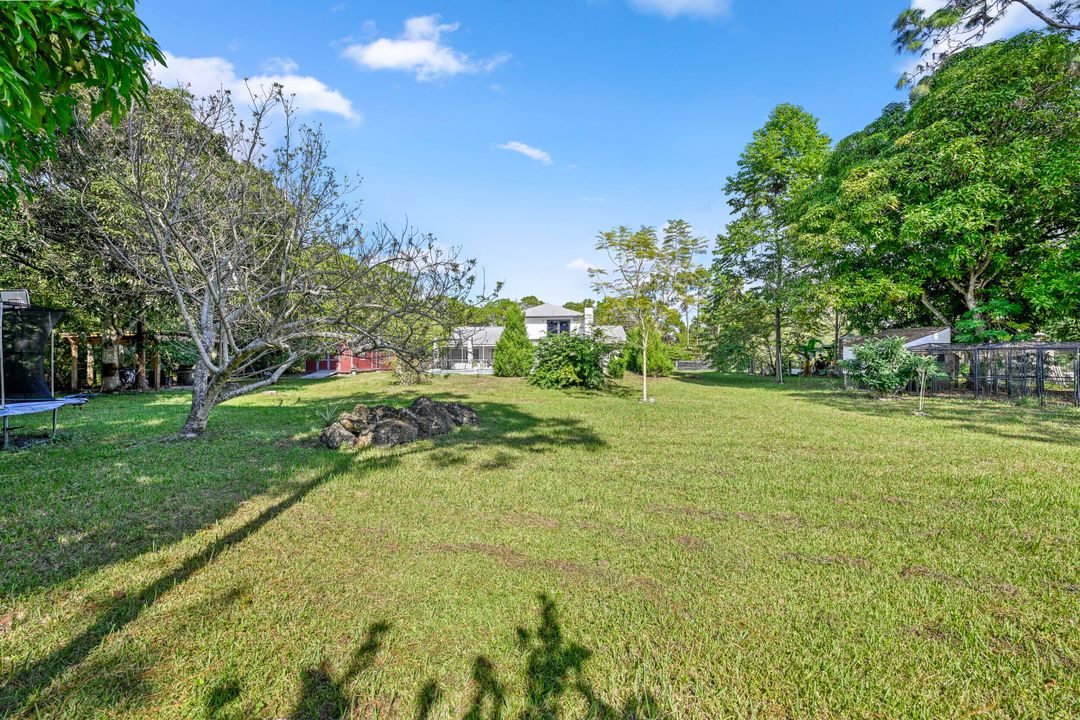 For Sale: $725,000 (4 beds, 3 baths, 2315 Square Feet)