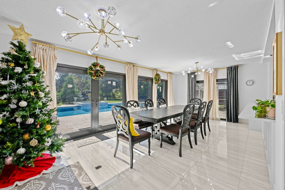 For Sale: $725,000 (4 beds, 3 baths, 2315 Square Feet)