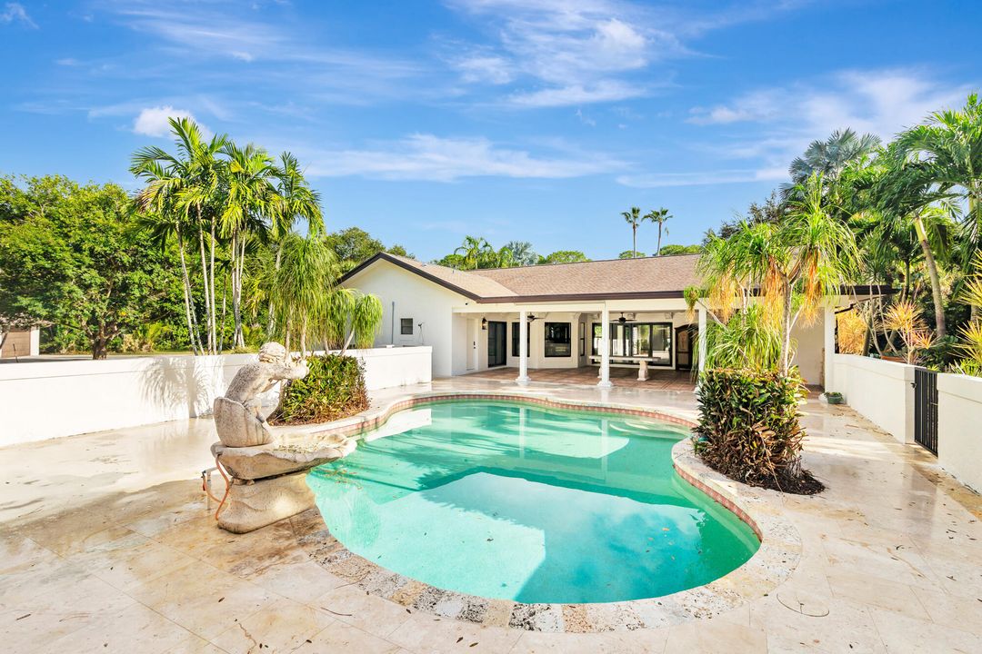 En Venta: $1,750,000 (5 camas, 5 baños, 3597 Pies cuadrados)