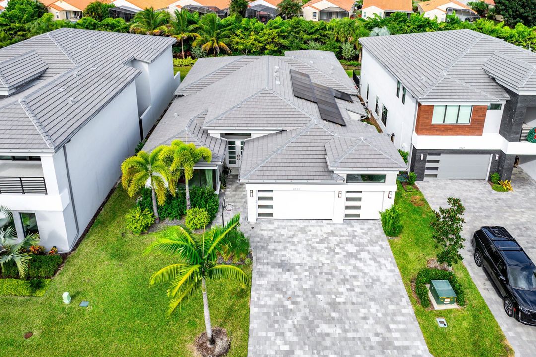 For Sale: $2,250,000 (4 beds, 4 baths, 3092 Square Feet)