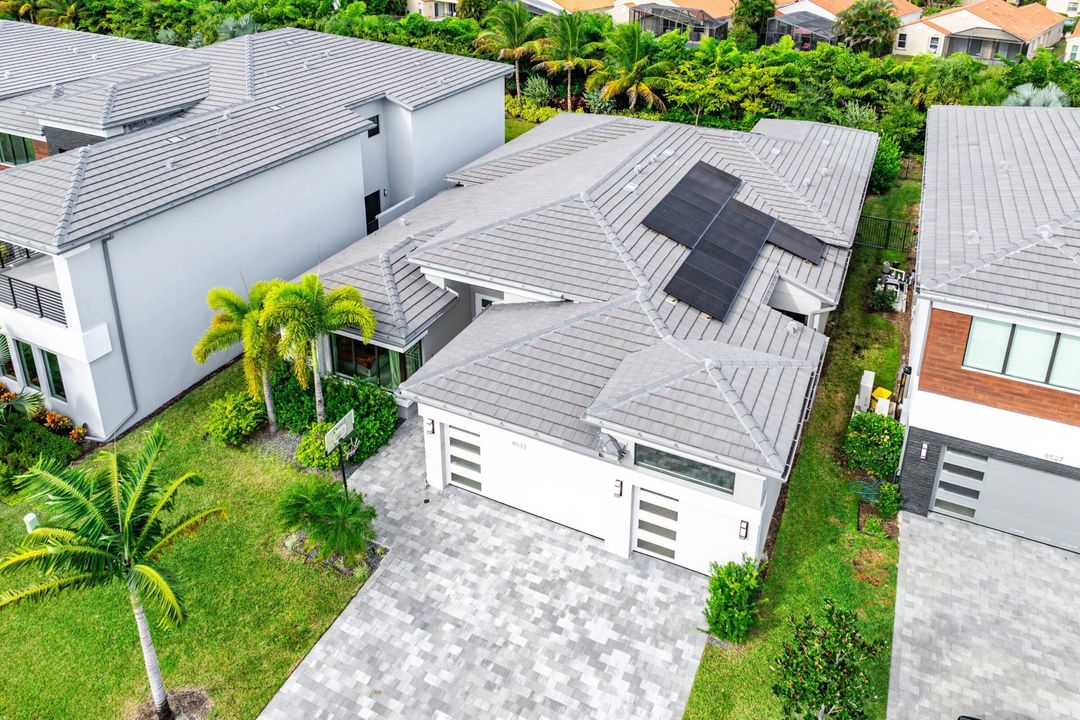 For Sale: $2,250,000 (4 beds, 4 baths, 3092 Square Feet)