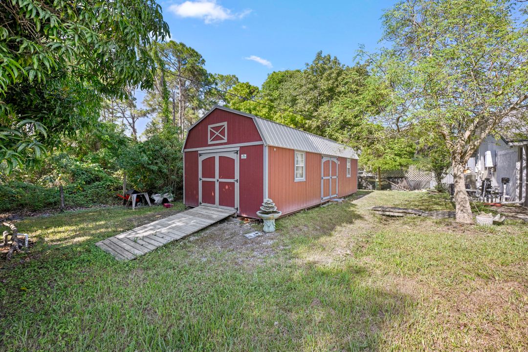 For Sale: $725,000 (4 beds, 3 baths, 2315 Square Feet)