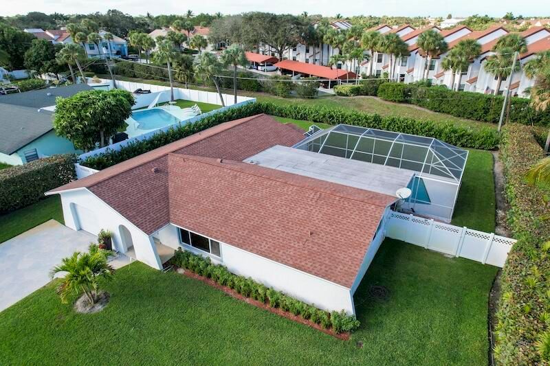 В аренду: $6,000 (3 спален, 2 ванн, 1737 Квадратных фут)