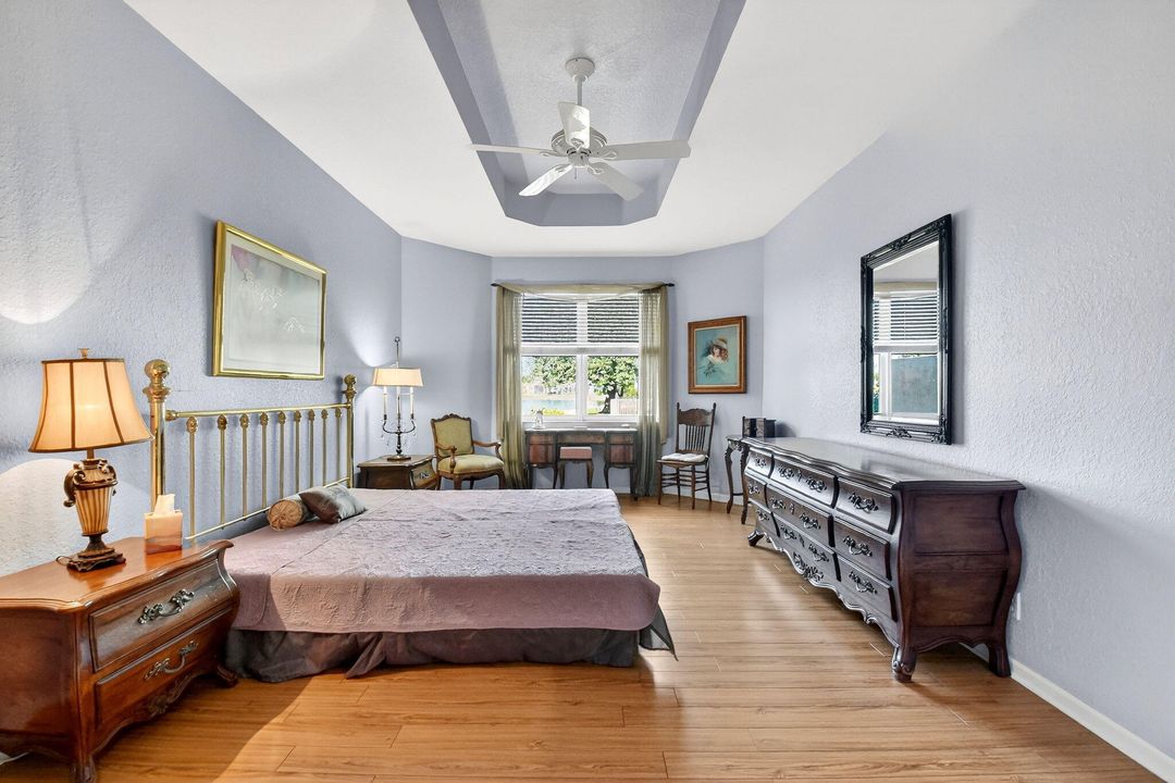 En Venta: $439,900 (2 camas, 2 baños, 1880 Pies cuadrados)