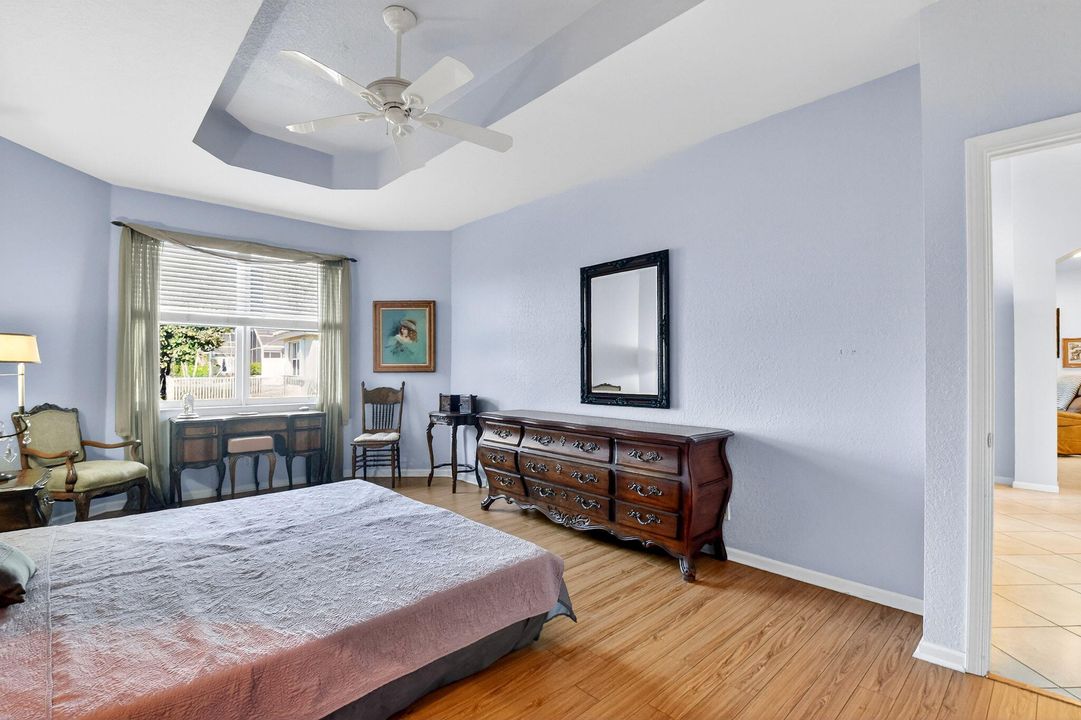 En Venta: $439,900 (2 camas, 2 baños, 1880 Pies cuadrados)