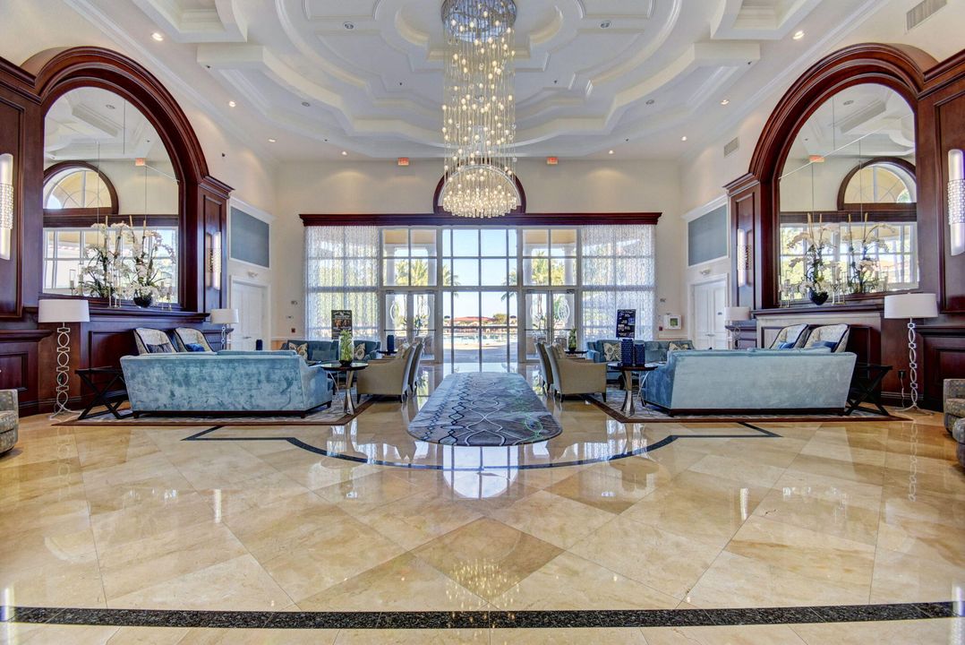 En Venta: $439,900 (2 camas, 2 baños, 1880 Pies cuadrados)