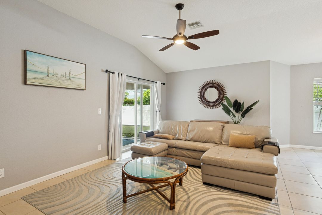 На продажу: $529,000 (3 спален, 2 ванн, 1270 Квадратных фут)