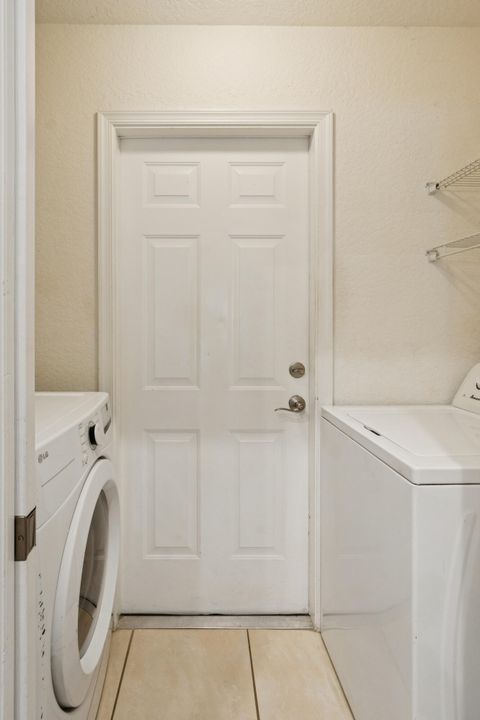 На продажу: $529,000 (3 спален, 2 ванн, 1270 Квадратных фут)