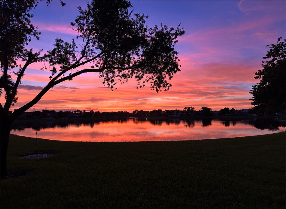 En Venta: $439,900 (2 camas, 2 baños, 1880 Pies cuadrados)