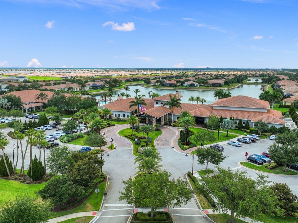 На продажу: $325,000 (2 спален, 2 ванн, 1620 Квадратных фут)