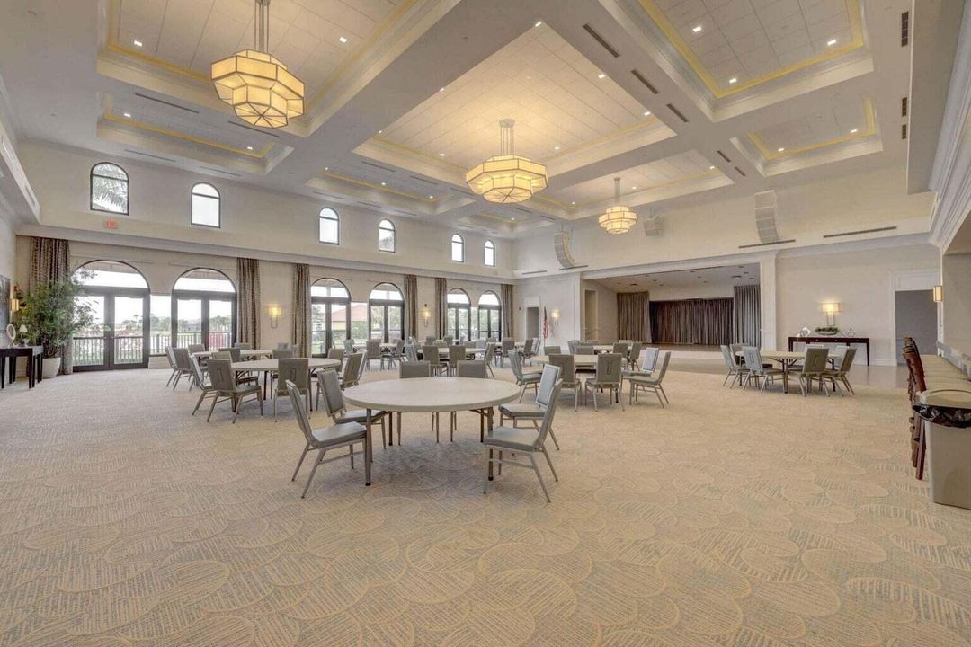 На продажу: $325,000 (2 спален, 2 ванн, 1620 Квадратных фут)