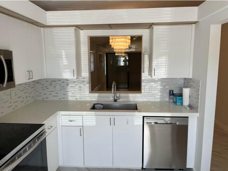 For Rent: $2,750 (2 beds, 2 baths, 1148 Square Feet)