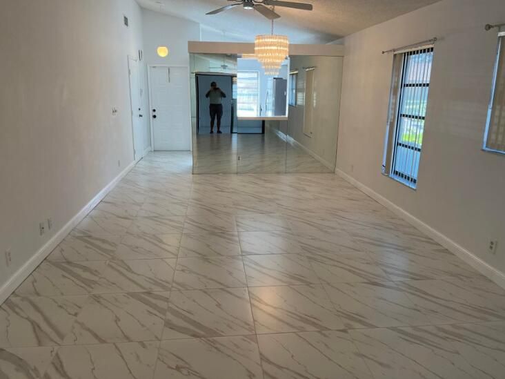 For Rent: $2,750 (2 beds, 2 baths, 1148 Square Feet)