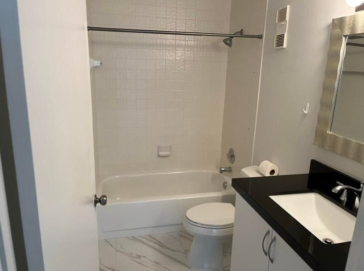 For Rent: $2,750 (2 beds, 2 baths, 1148 Square Feet)