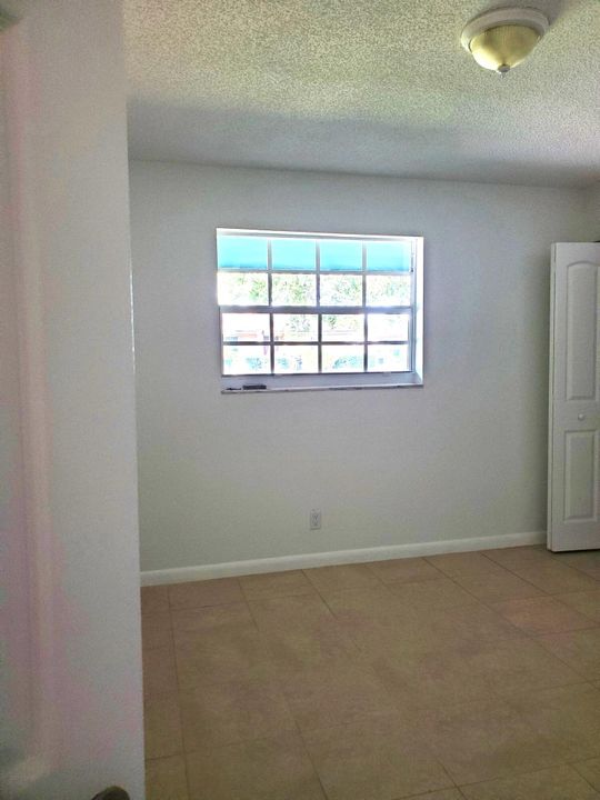 For Rent: $2,600 (3 beds, 2 baths, 1205 Square Feet)