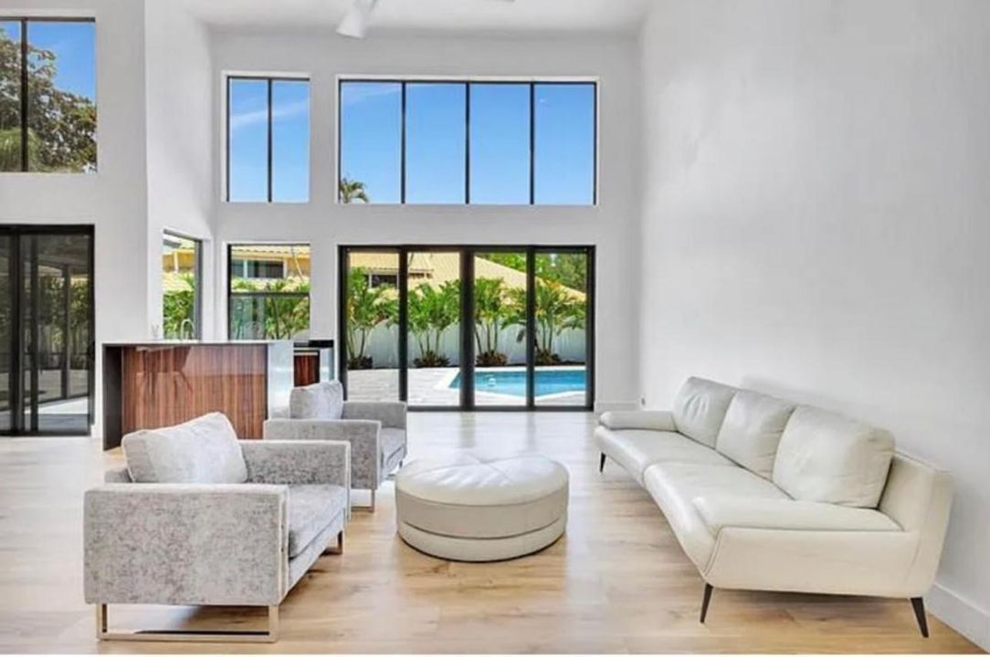 For Rent: $25,000 (4 beds, 4 baths, 3170 Square Feet)