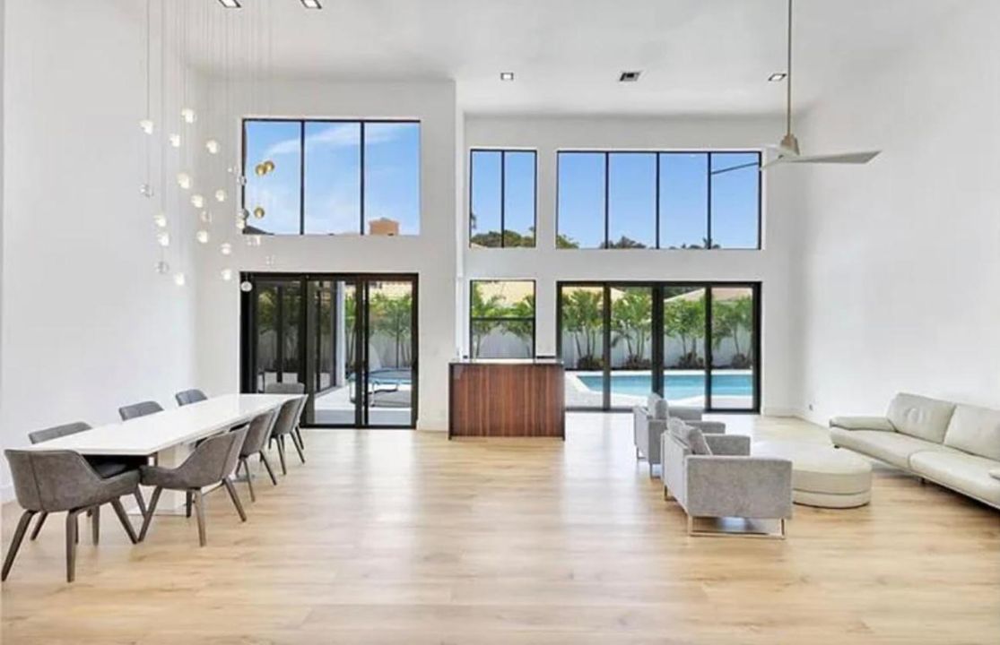 For Rent: $25,000 (4 beds, 4 baths, 3170 Square Feet)