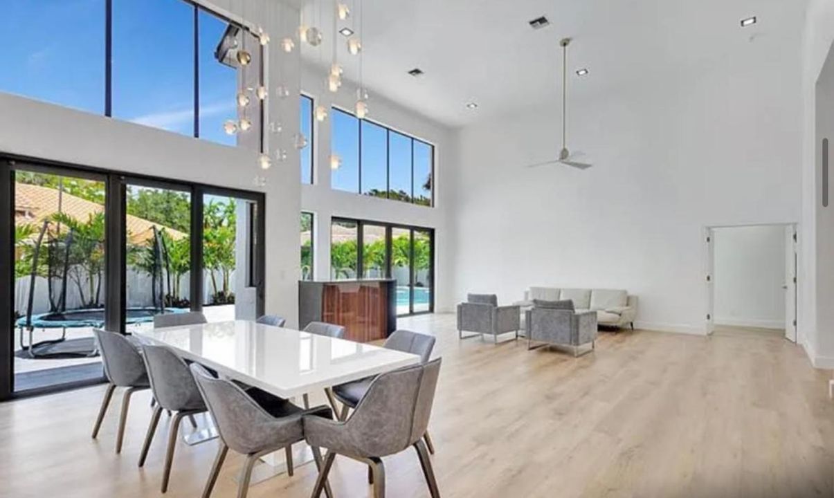 For Rent: $25,000 (4 beds, 4 baths, 3170 Square Feet)