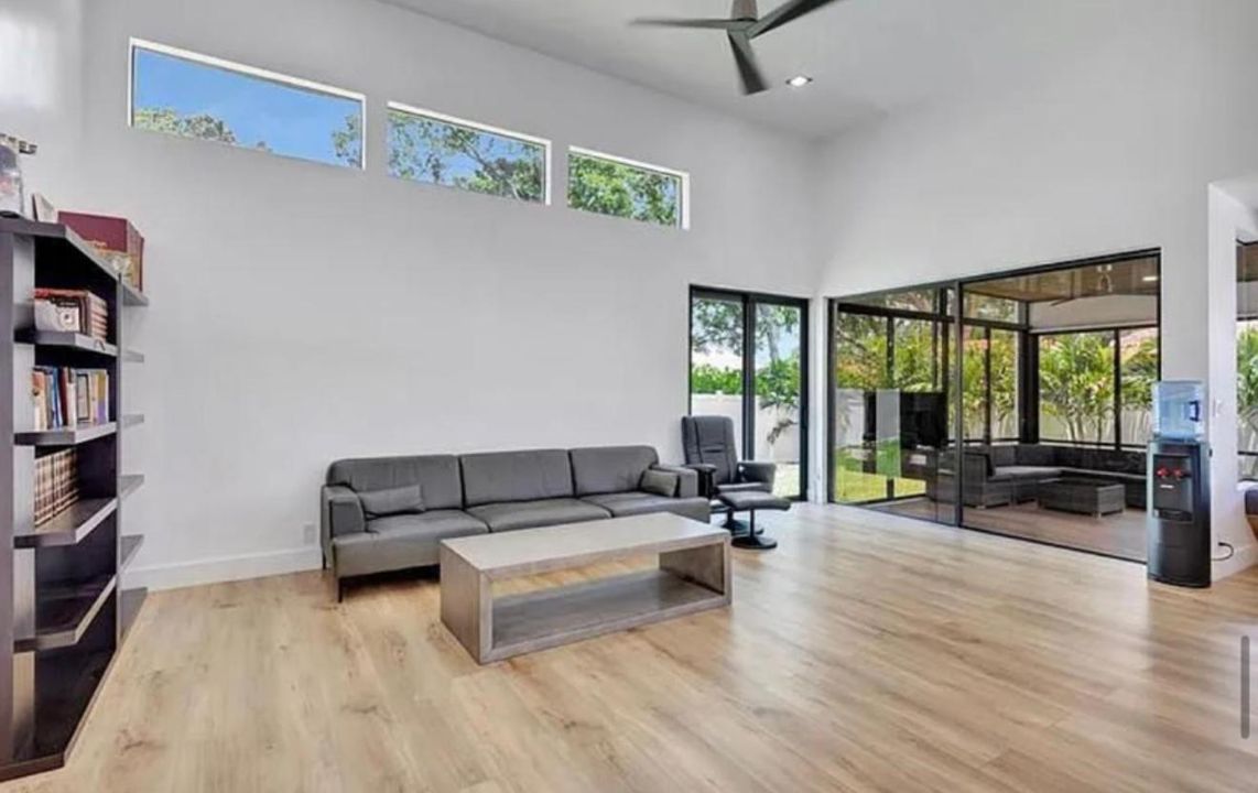 For Rent: $25,000 (4 beds, 4 baths, 3170 Square Feet)