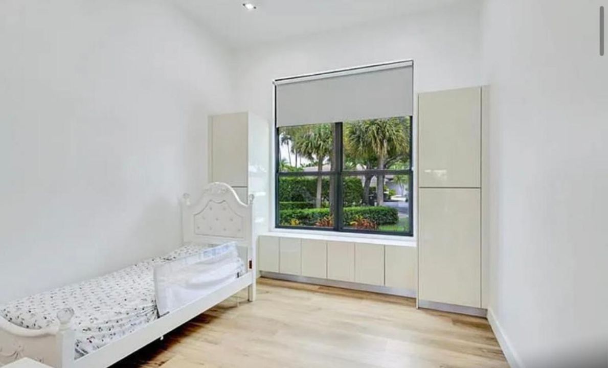 For Rent: $25,000 (4 beds, 4 baths, 3170 Square Feet)