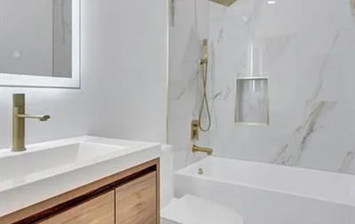 For Rent: $25,000 (4 beds, 4 baths, 3170 Square Feet)